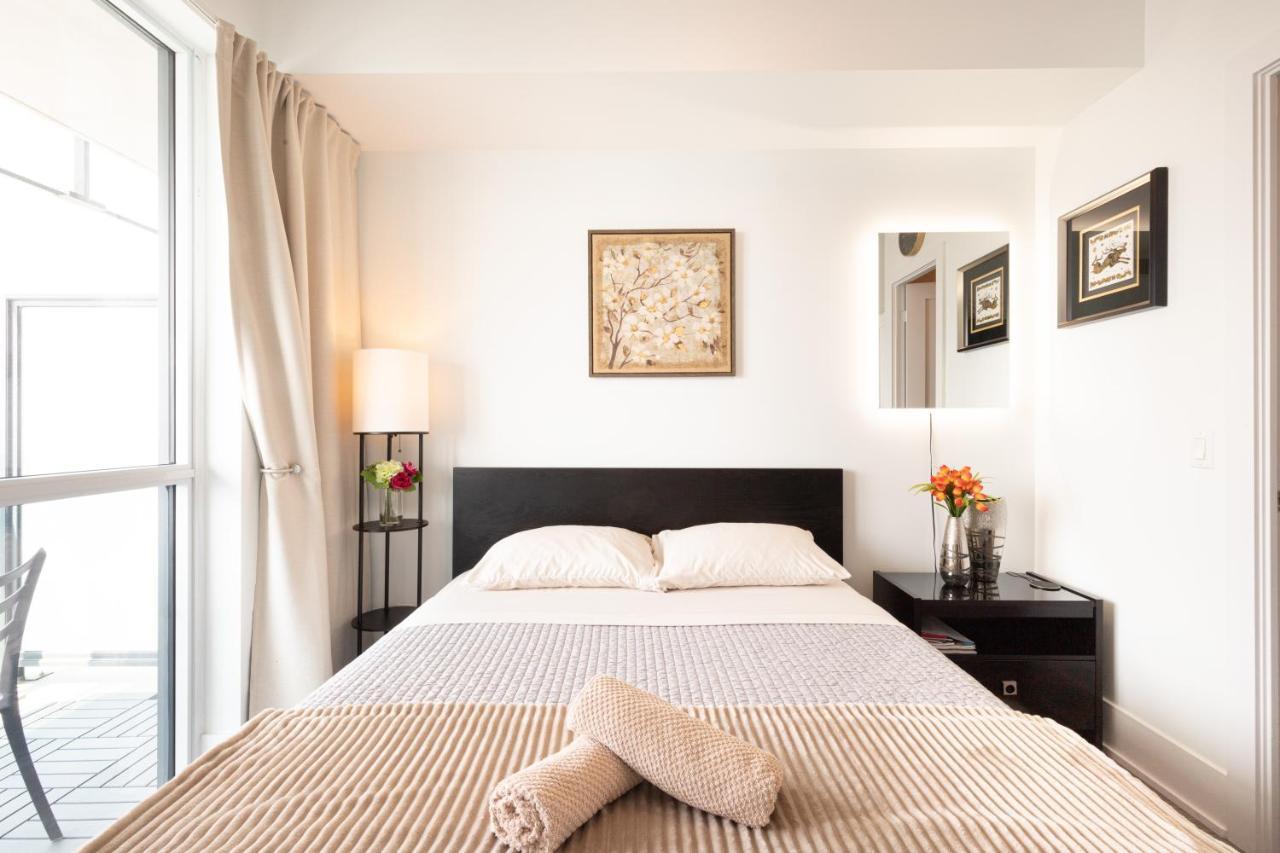Bright Condo In The Heart Of Toronto Exterior foto