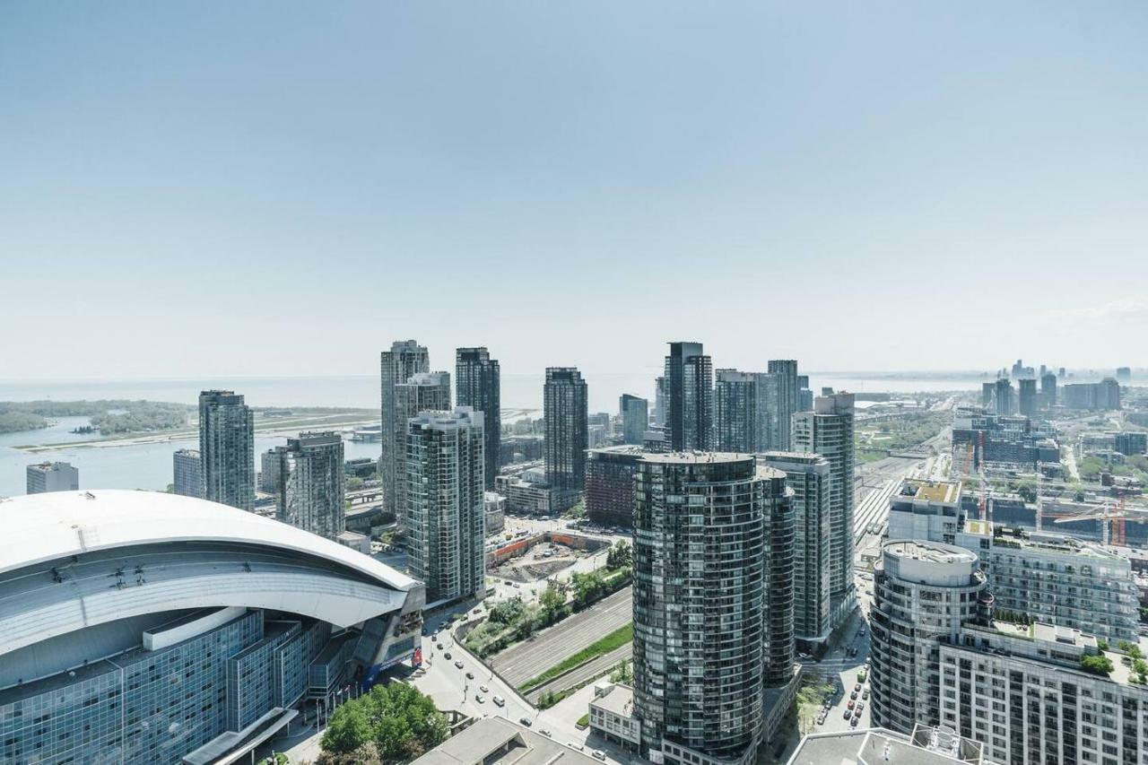 Bright Condo In The Heart Of Toronto Exterior foto