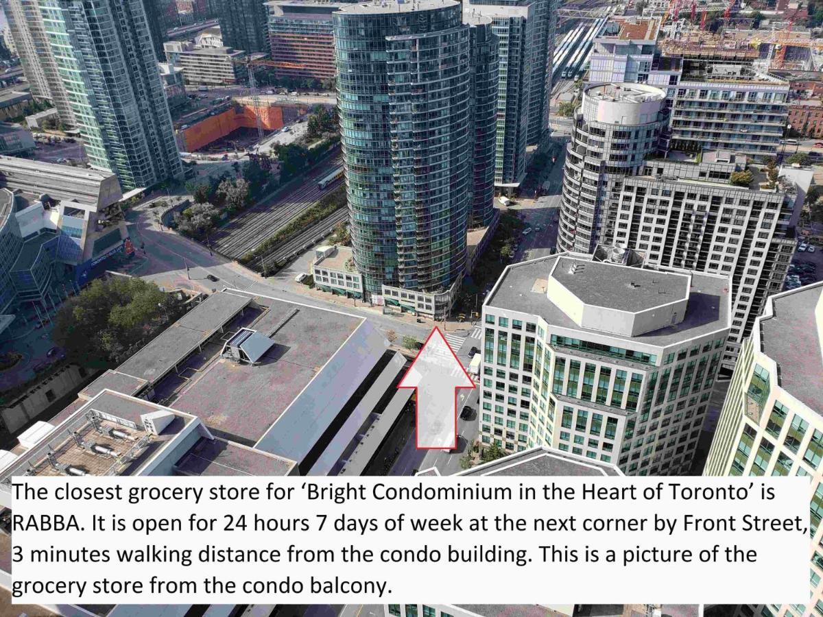 Bright Condo In The Heart Of Toronto Exterior foto
